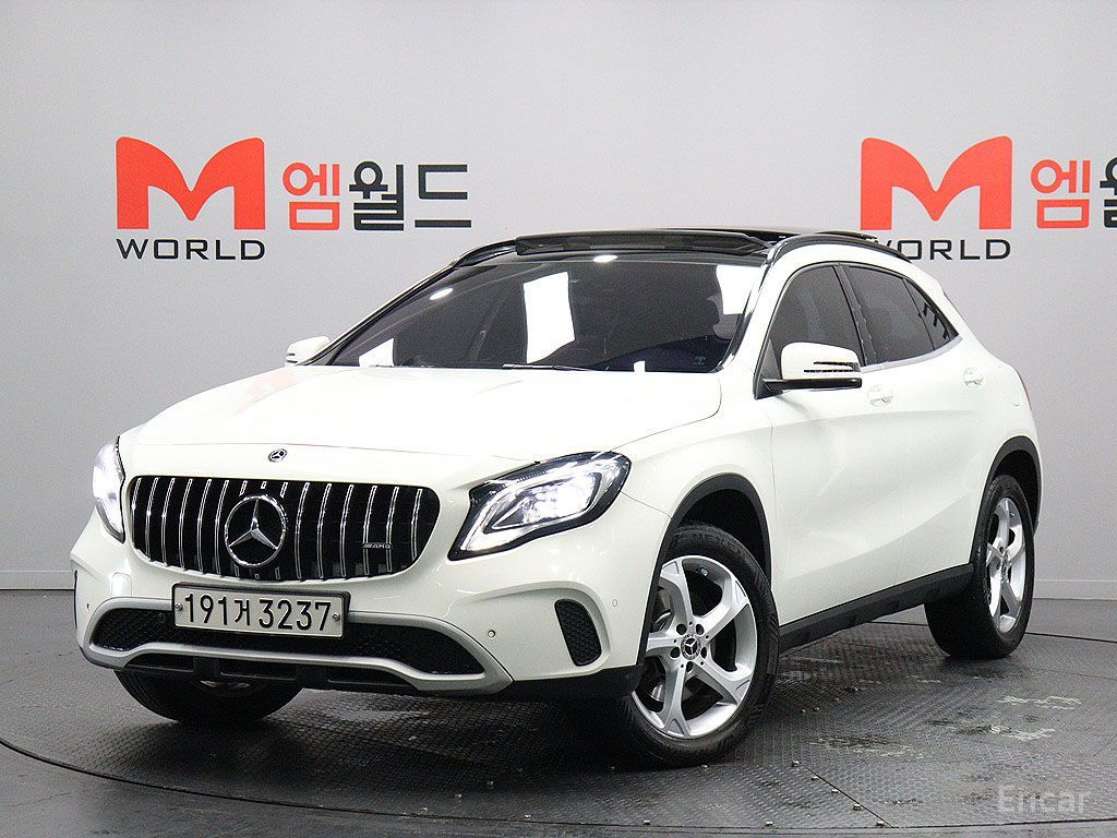Mercedes-Benz GLA-Class X156