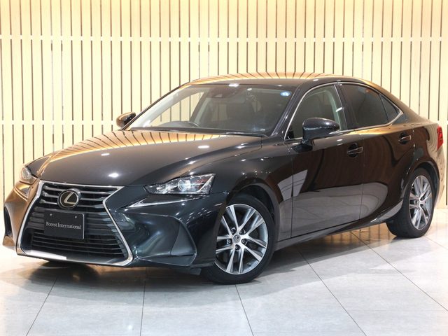 Lexus IS
