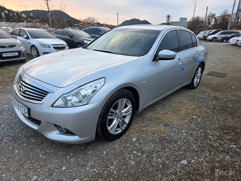 Infiniti G