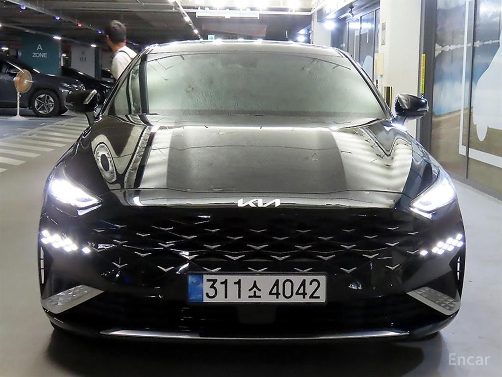 Kia K8 hybrid
