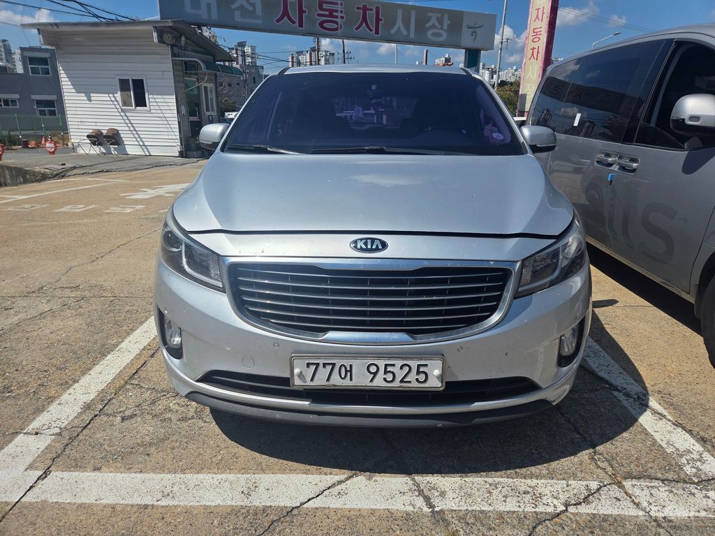 Kia Carnival