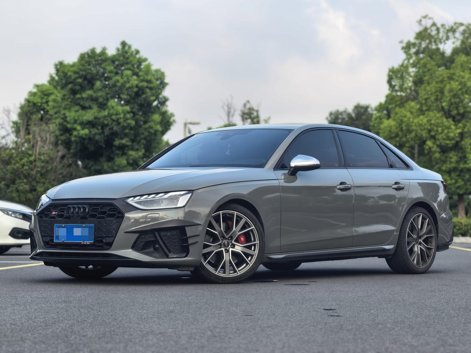 Audi S4