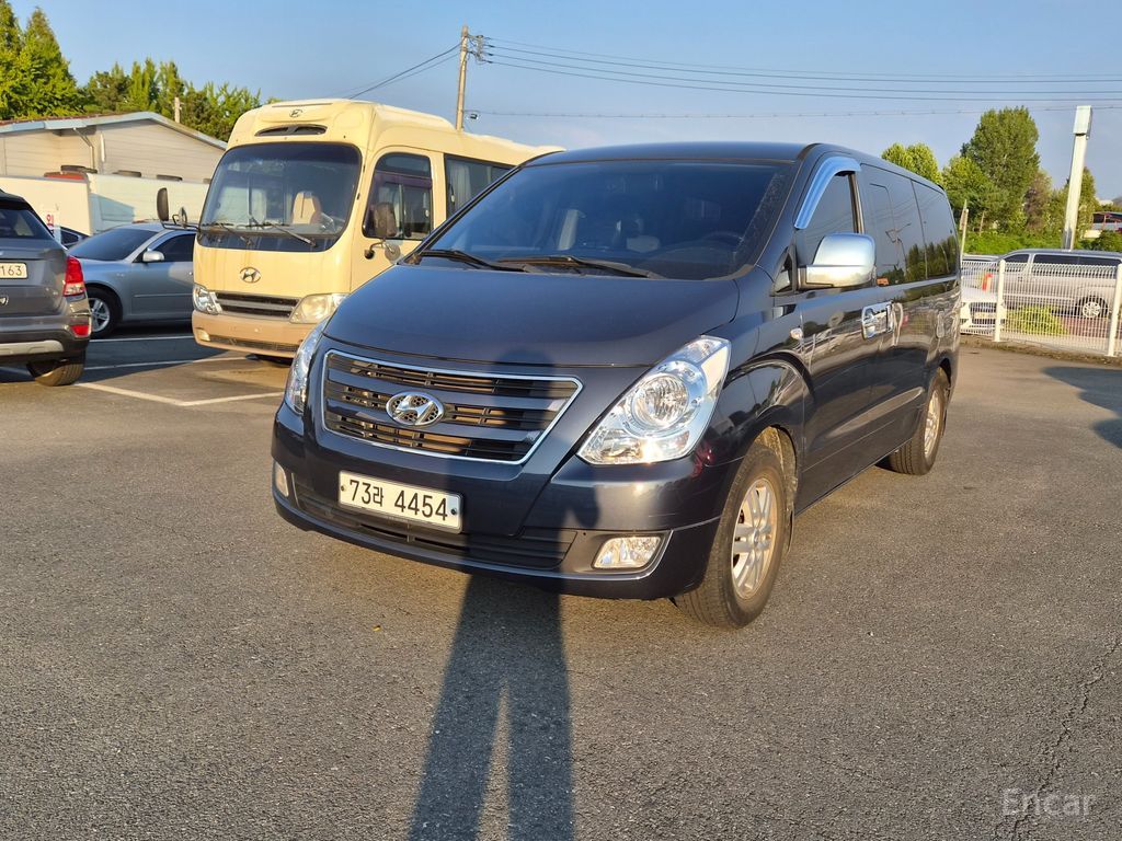 Hyundai Starex