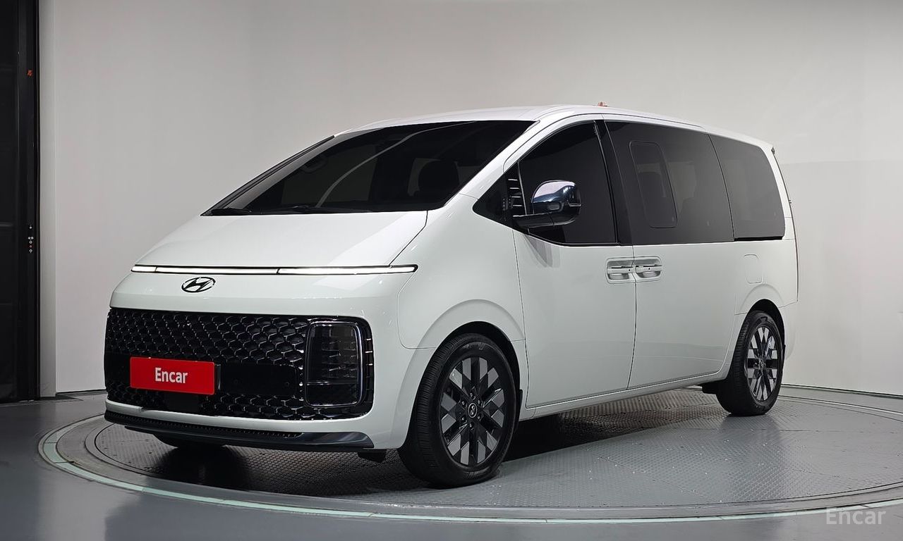 Hyundai Staria