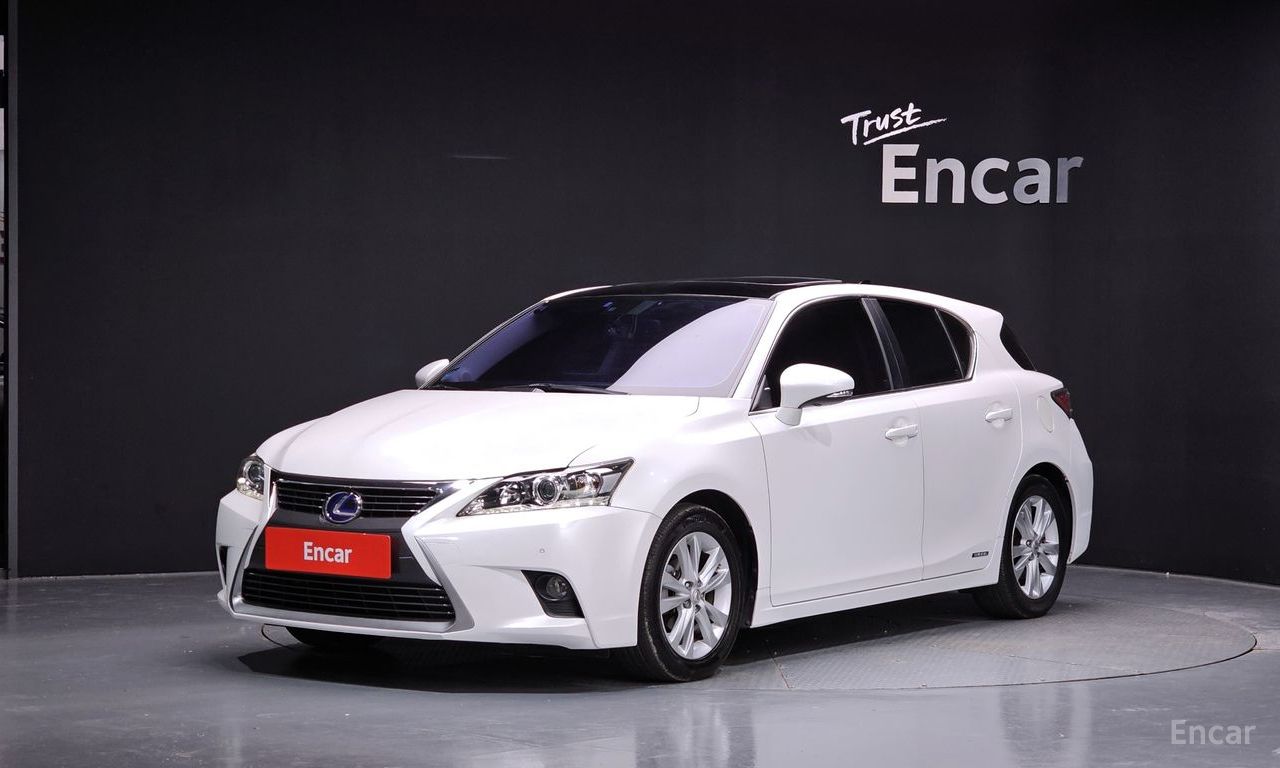 Lexus CT200h