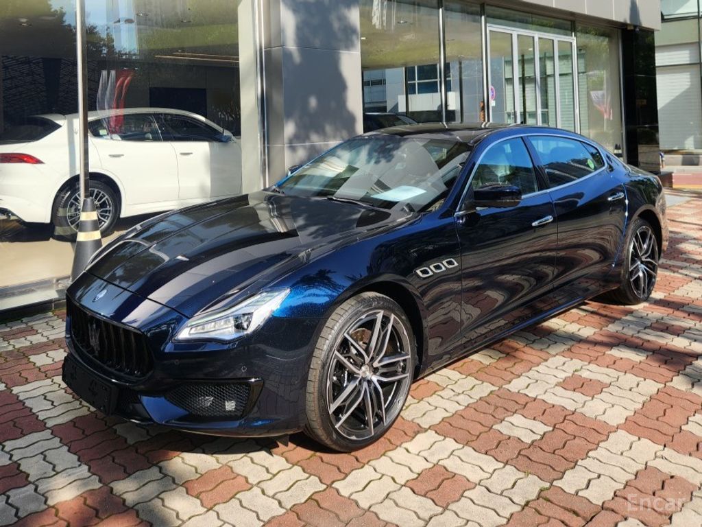 Maserati Quattroporte