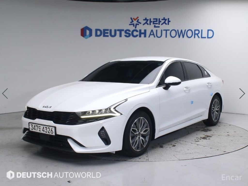 Kia K5 hybrid