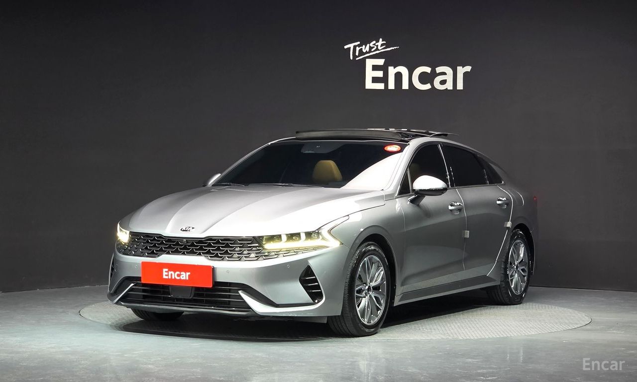 Kia K5 hybrid