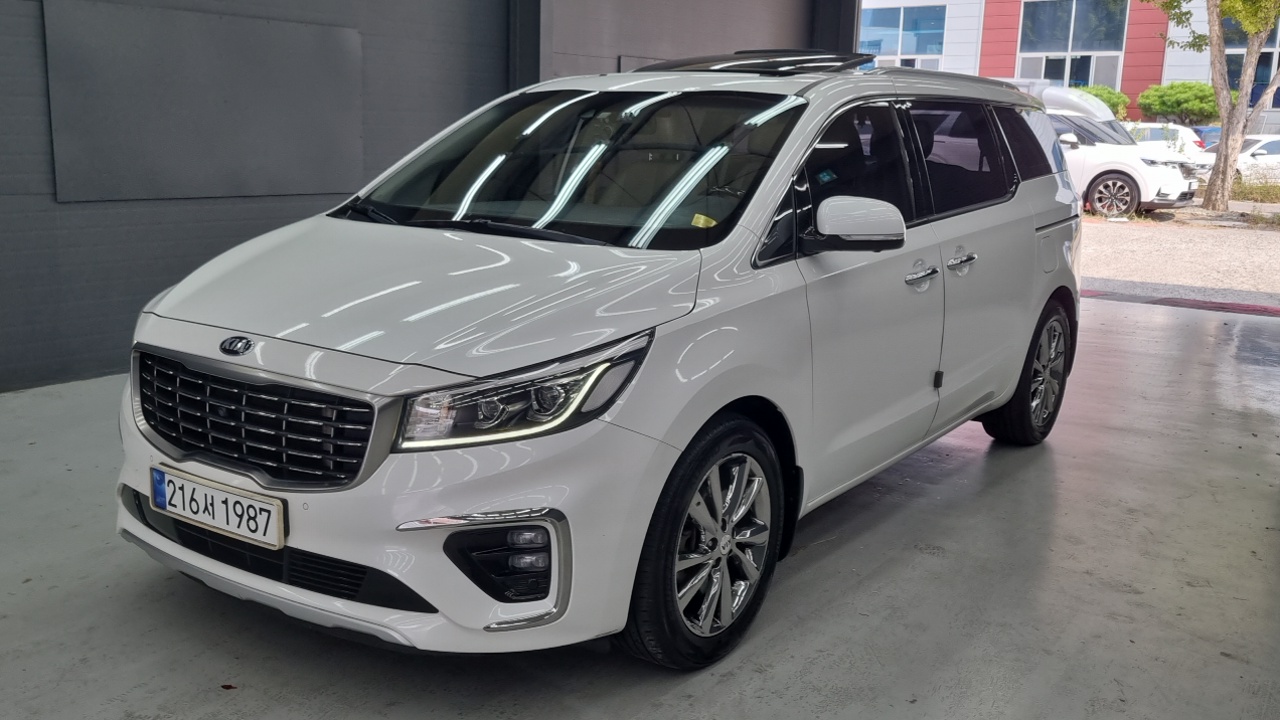 Kia Carnival