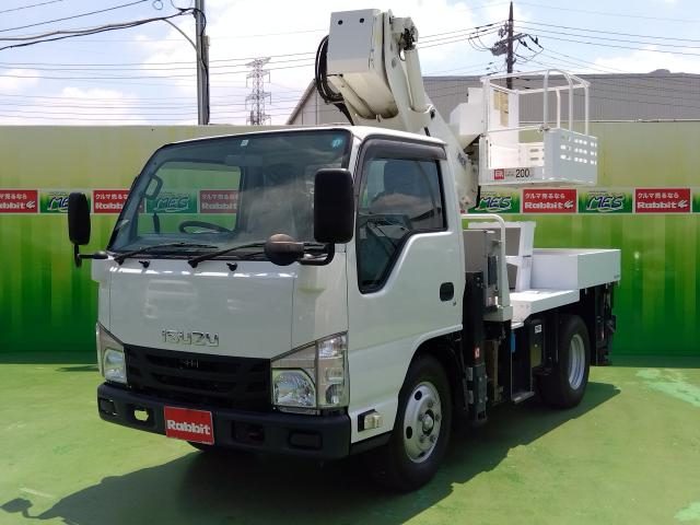 Isuzu Elf