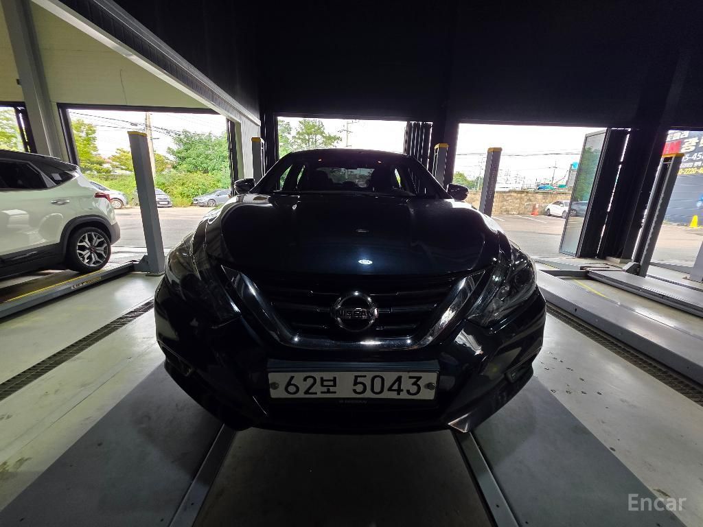Nissan Altima