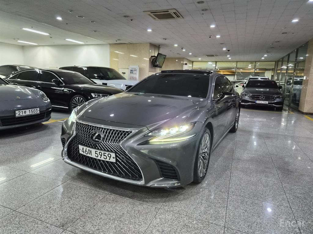 Lexus LS