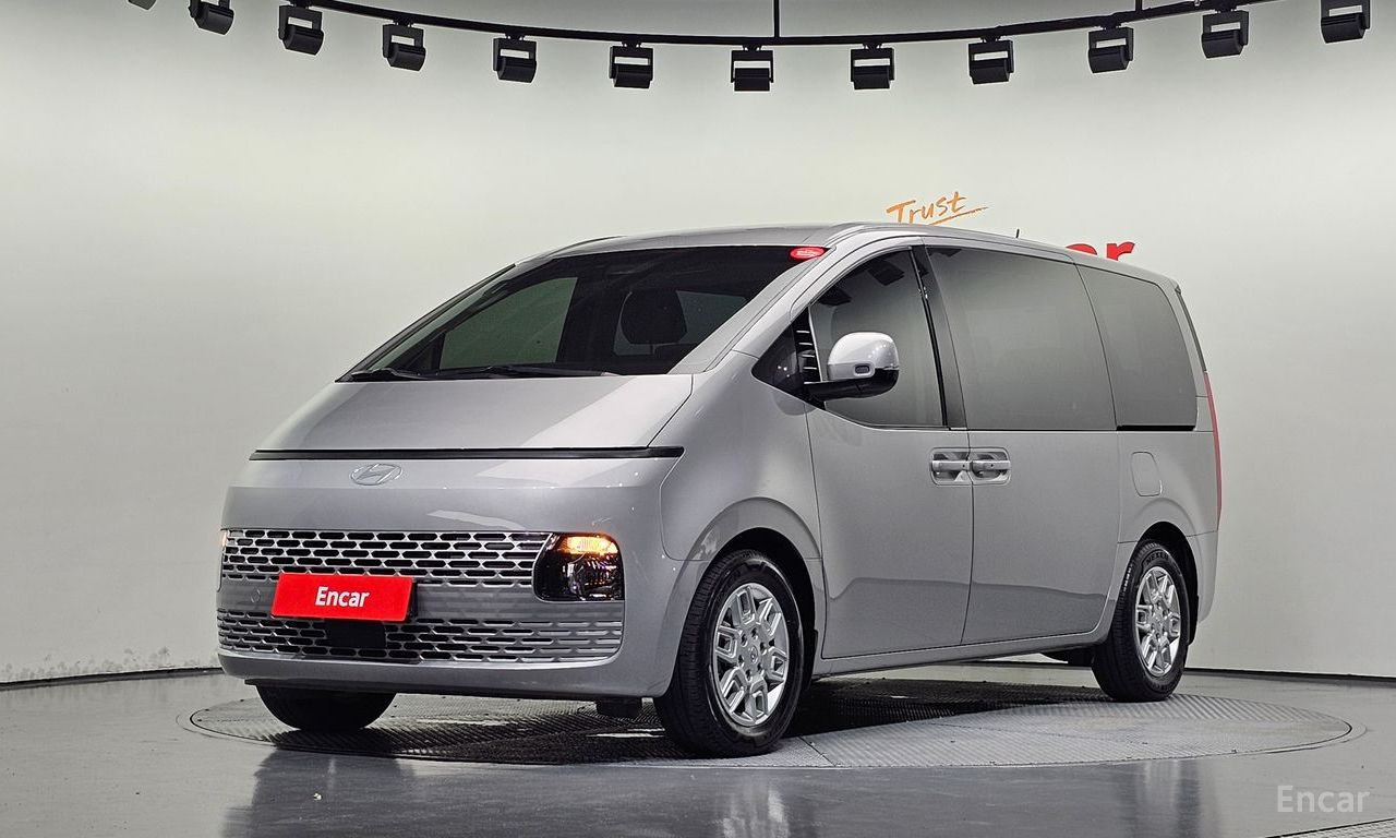 Hyundai Staria