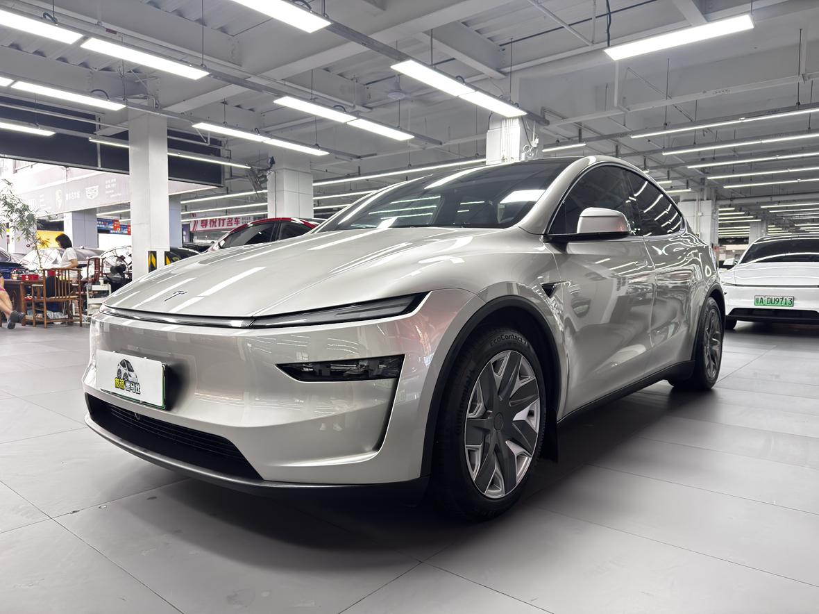 Tesla Model Y L