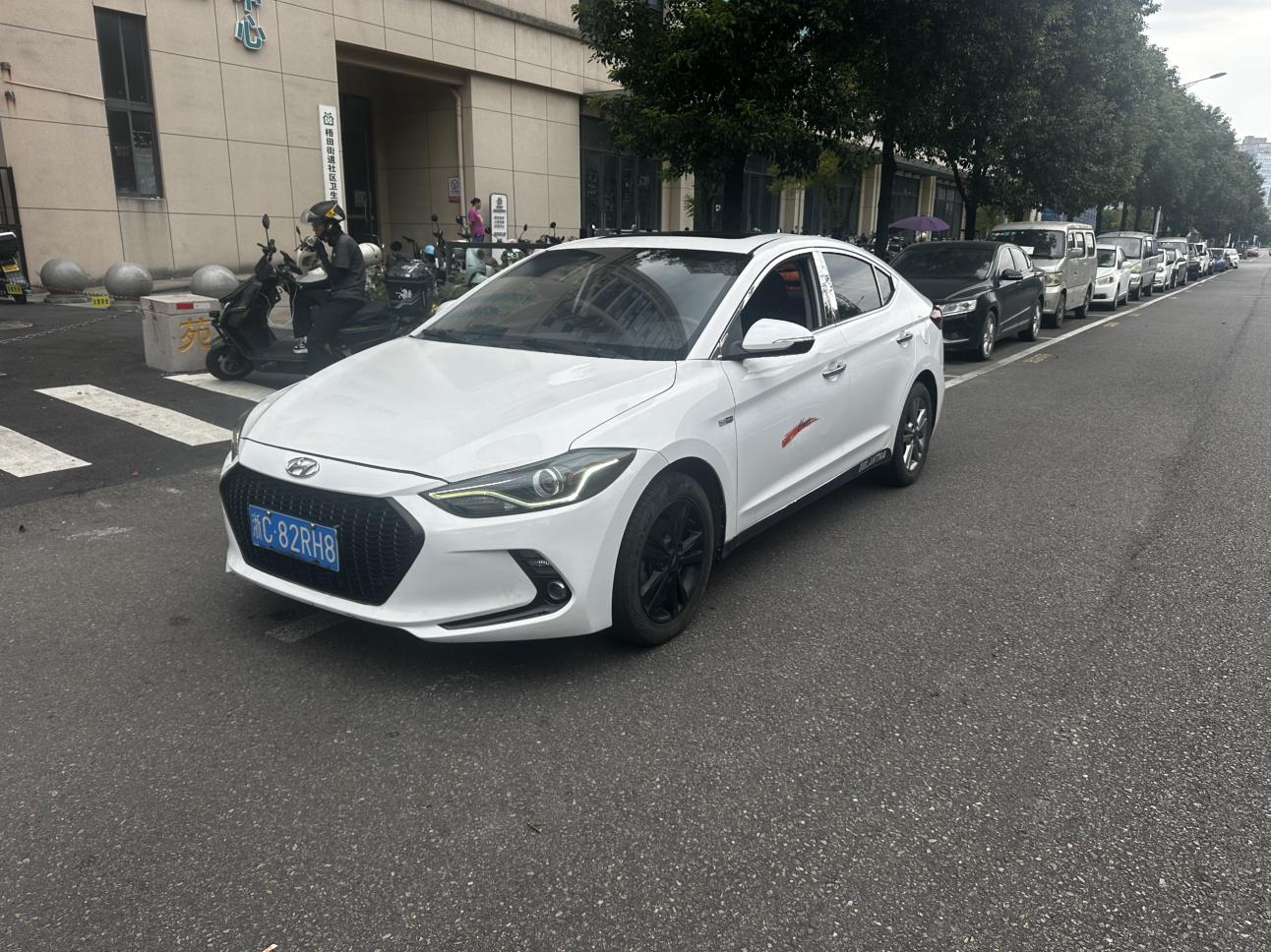 Hyundai Elantra
