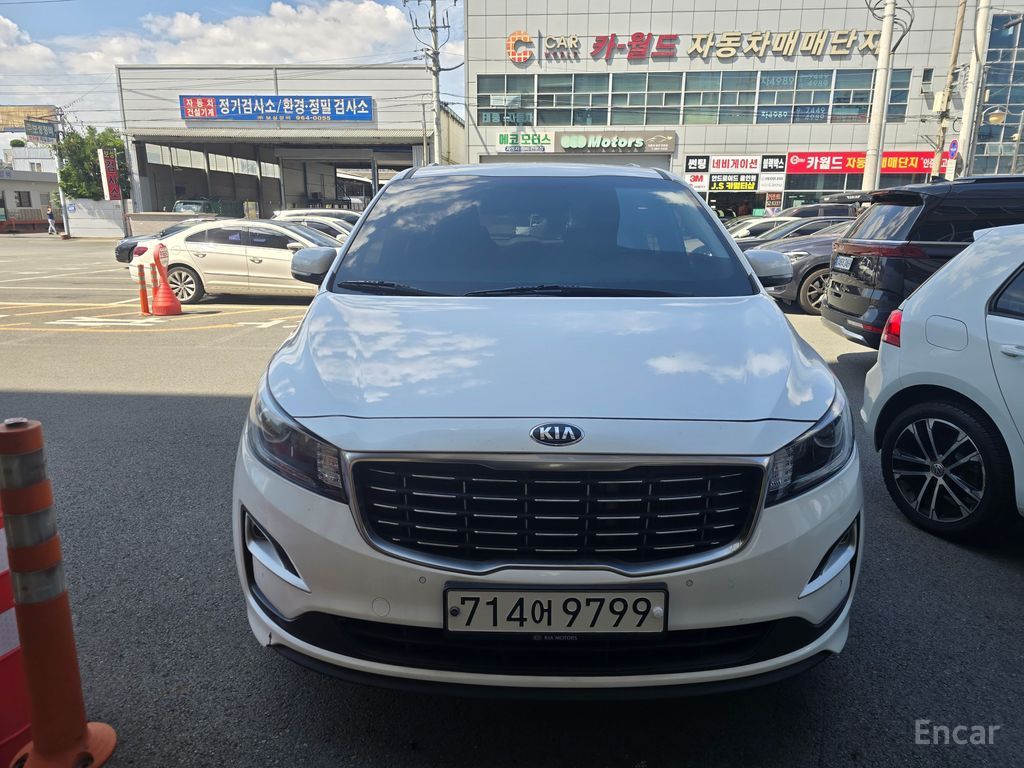 Kia Carnival