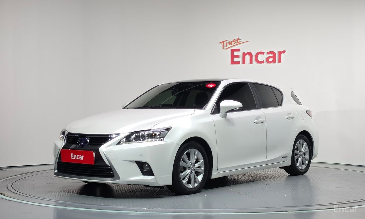 Lexus CT200h