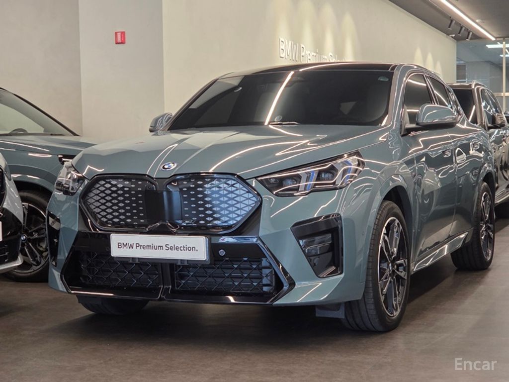 BMW iX2