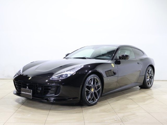 Ferrari GTC4