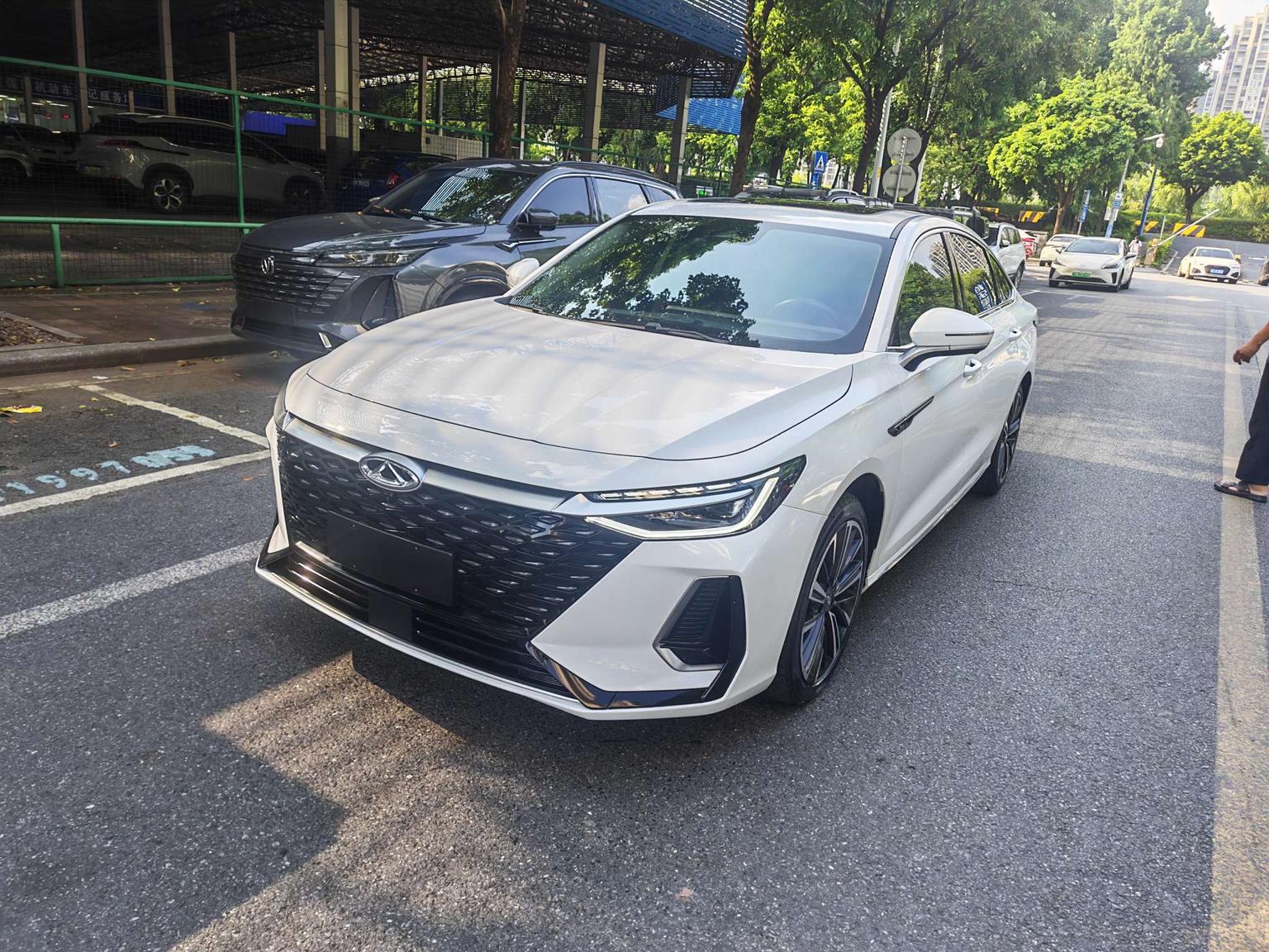 Chery Arrizo 8