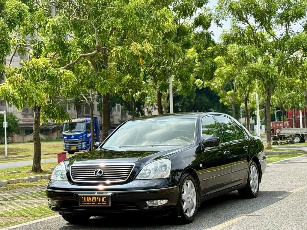 Lexus LS