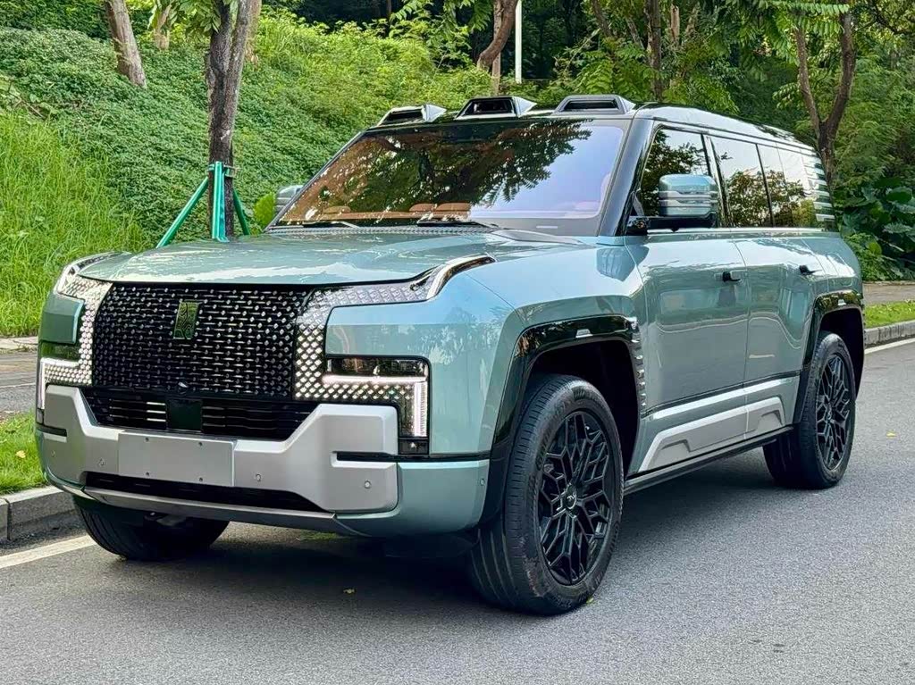 Yangwang U8