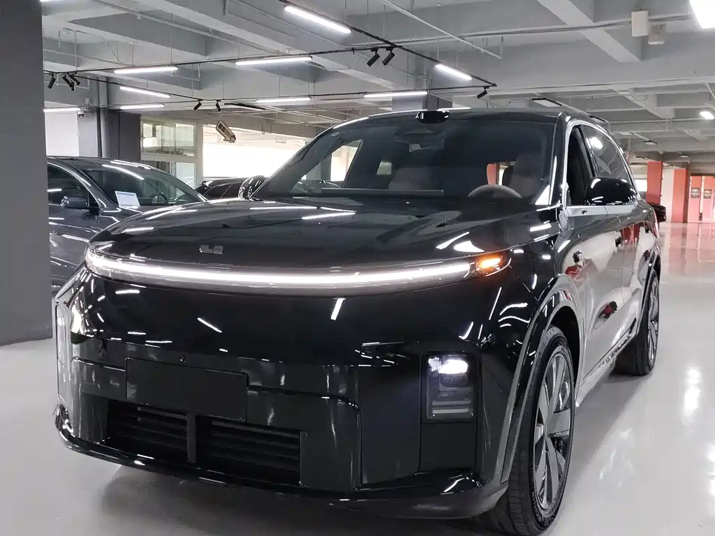Li Auto L8