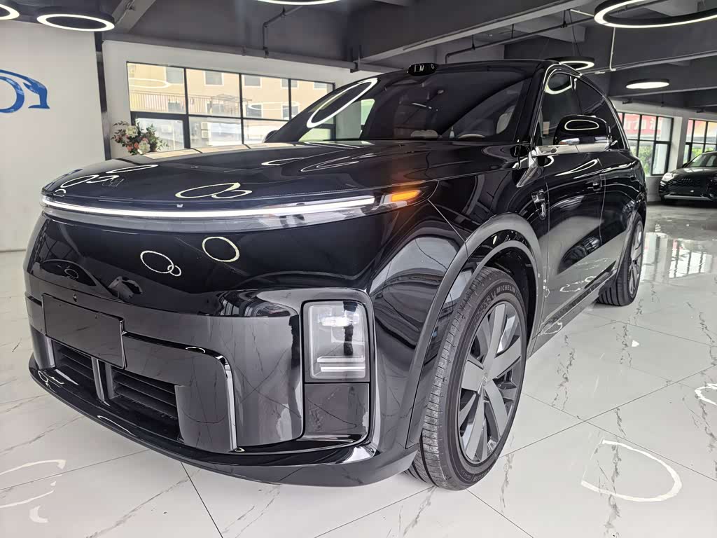 Li Auto L8