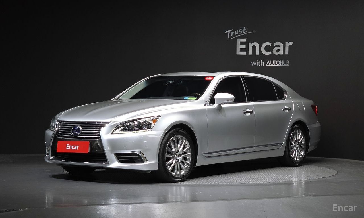 Lexus LS