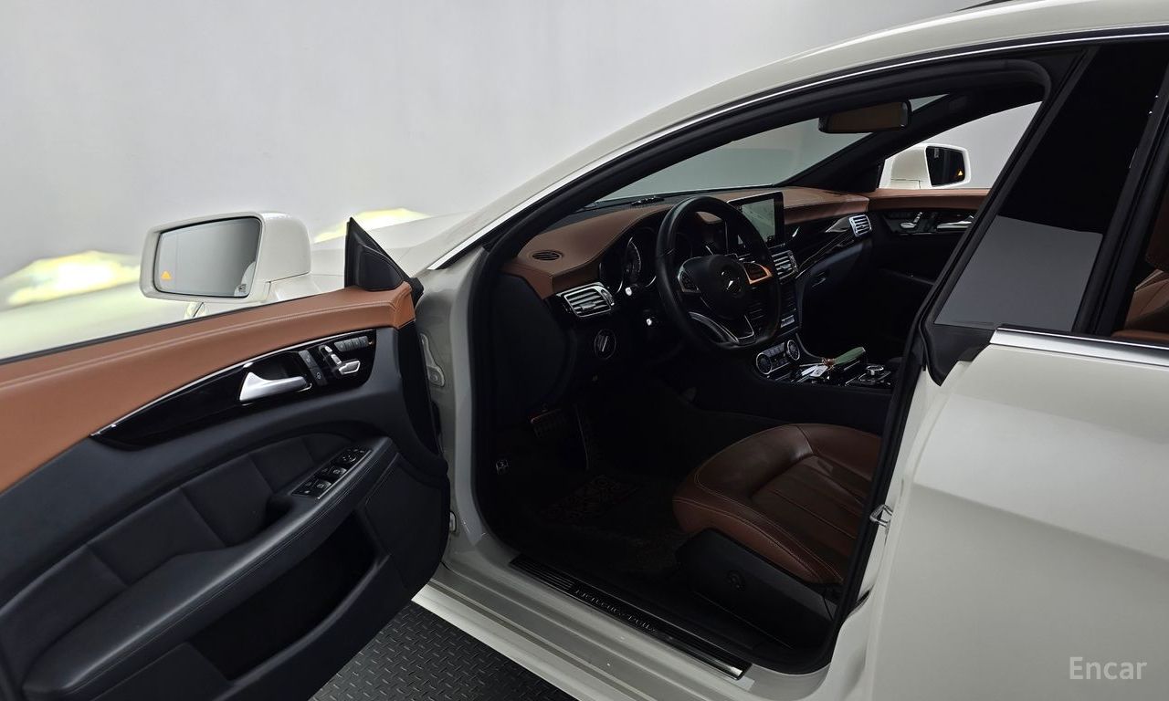 Mercedes-Benz CLS-Class W218