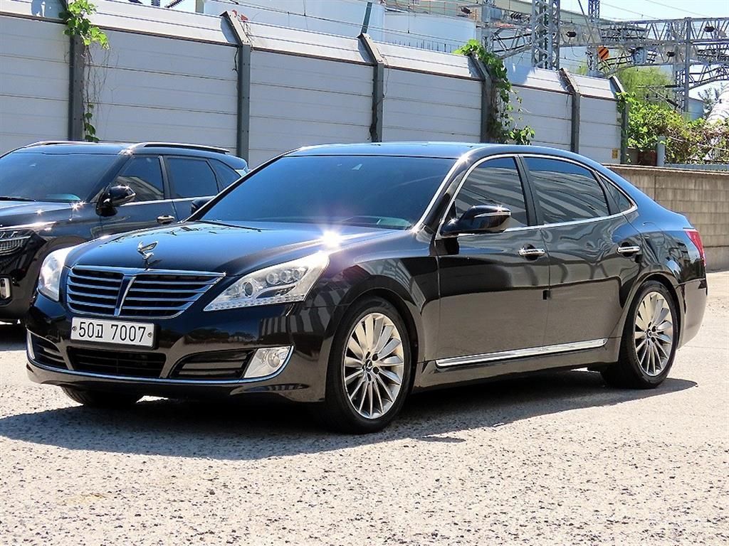 Hyundai Equus