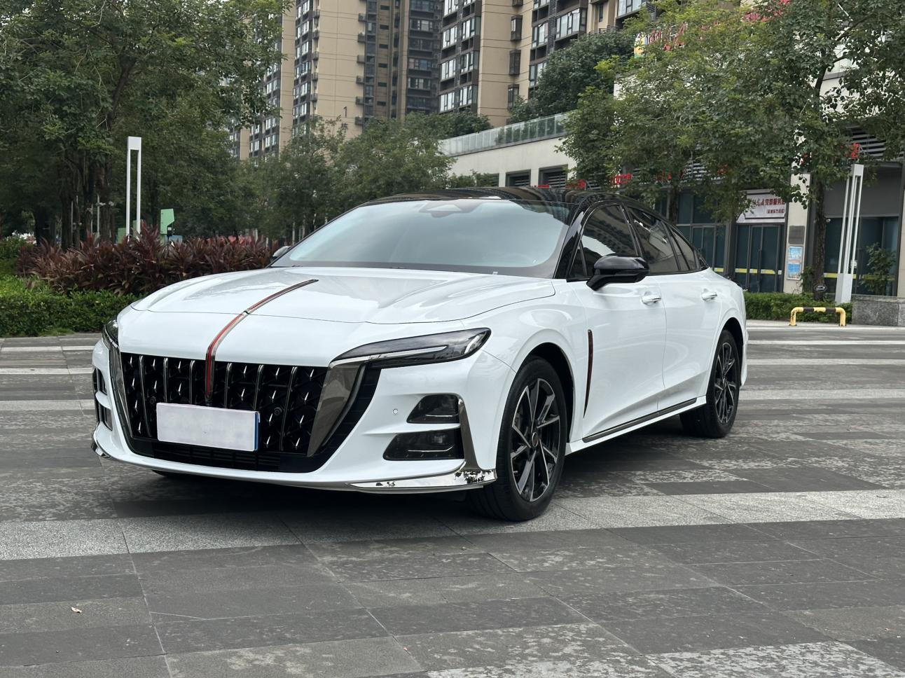 Hongqi H6