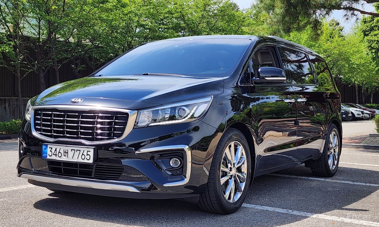 Kia Carnival