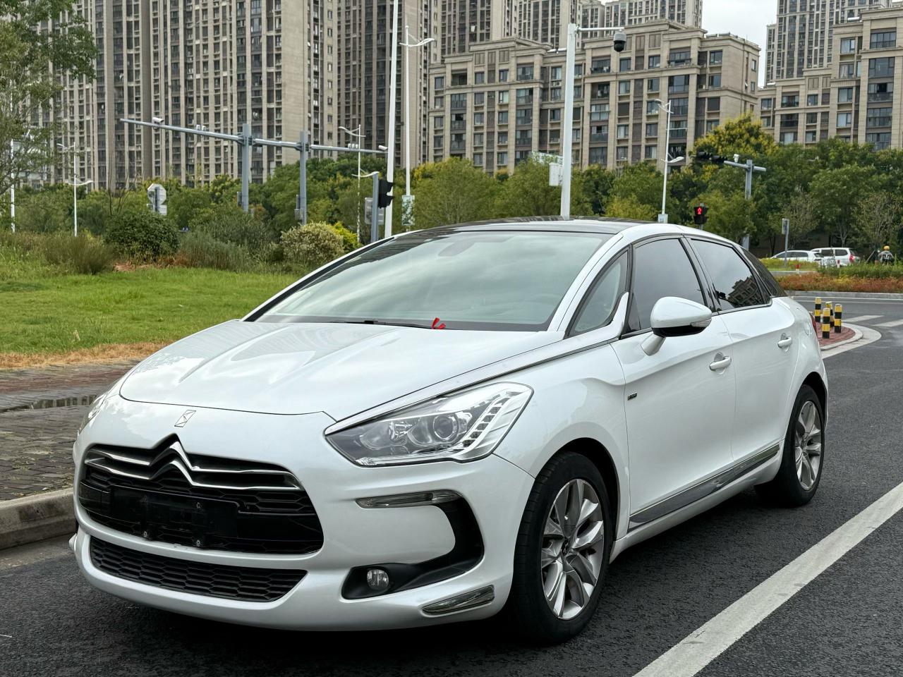 DS 5