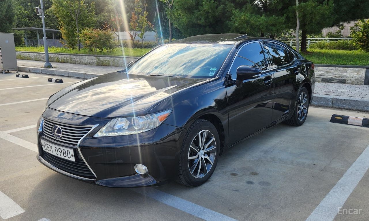Lexus ES