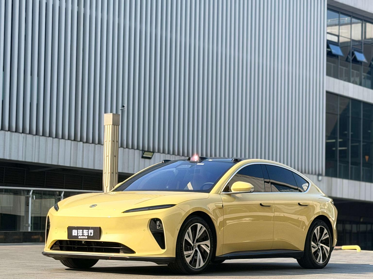 NIO ET5