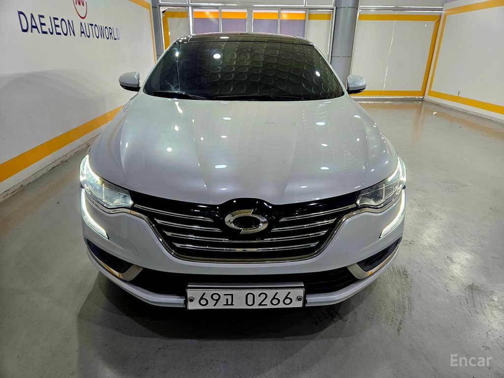 Renault SM6