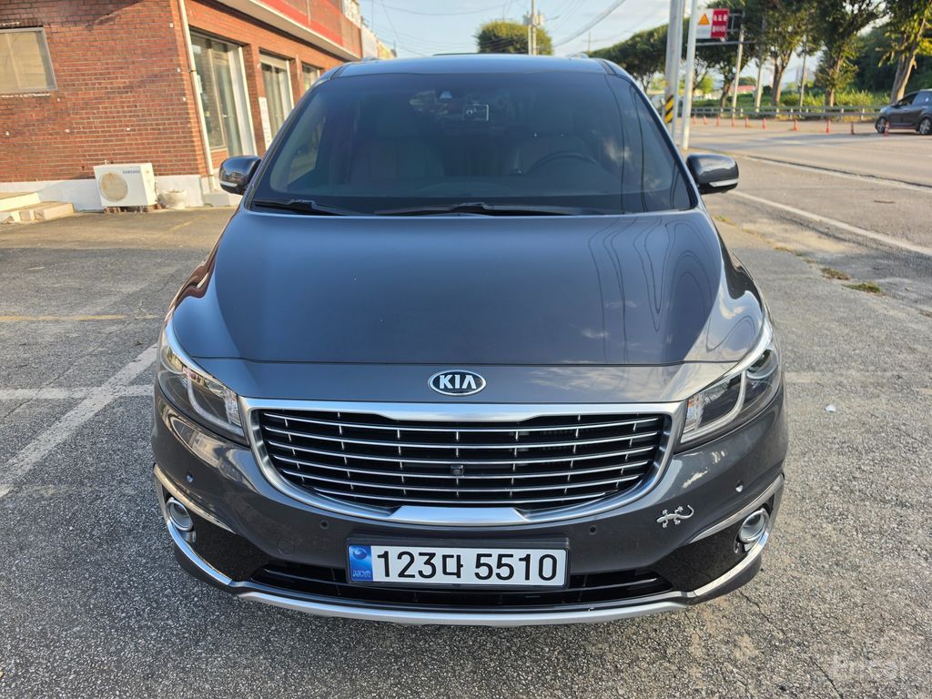 Kia Carnival