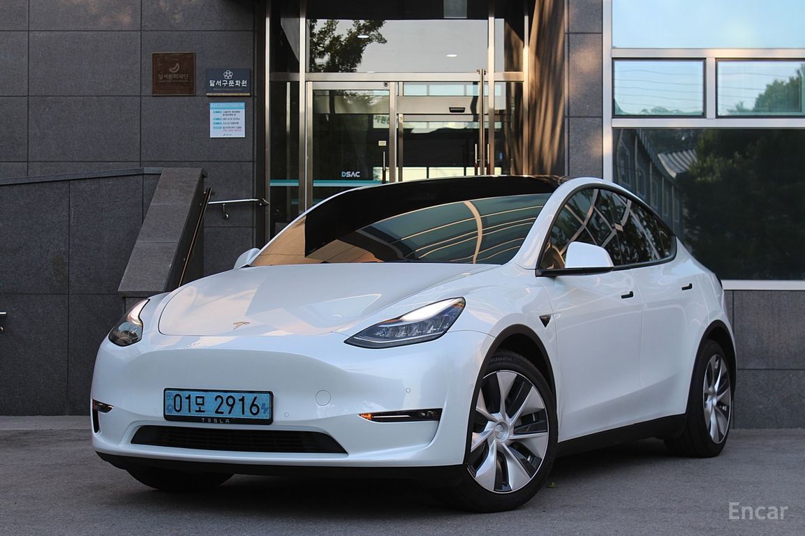Tesla Model Y