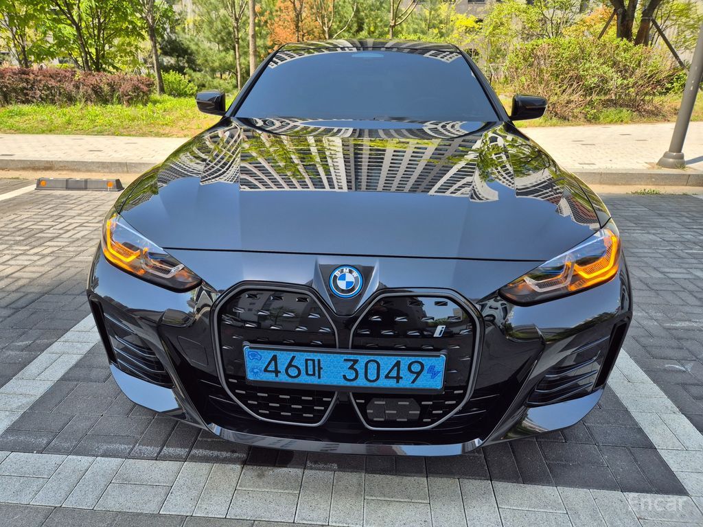 BMW i4