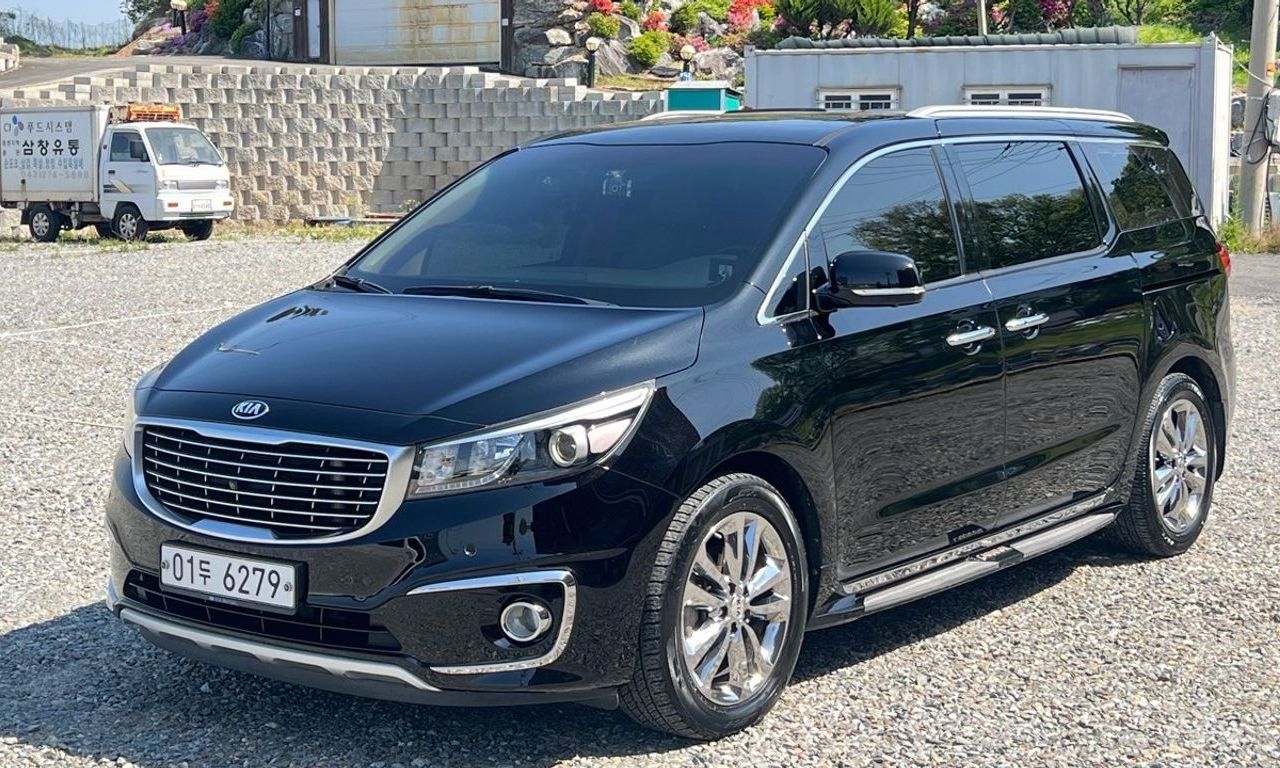 Kia Carnival