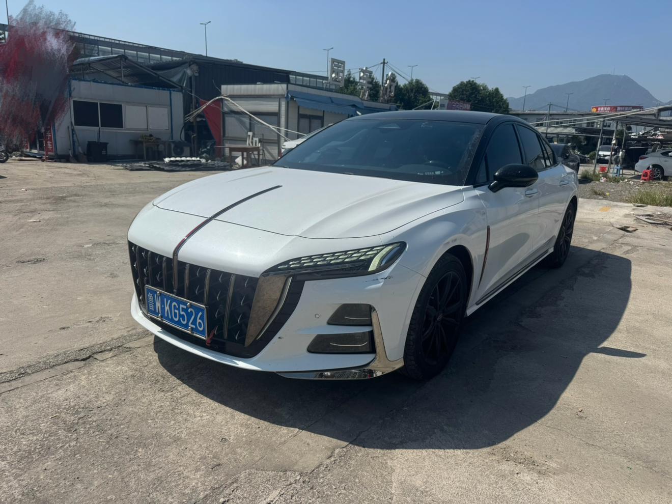 Hongqi H6