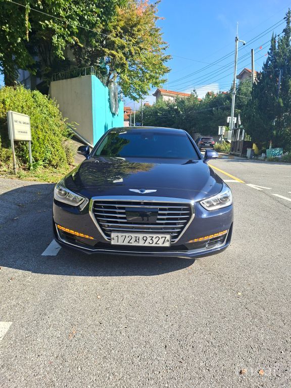 Genesis EQ900