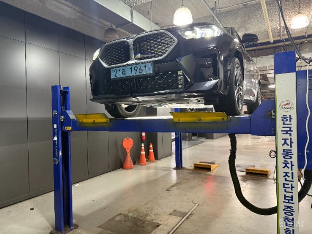 BMW iX2