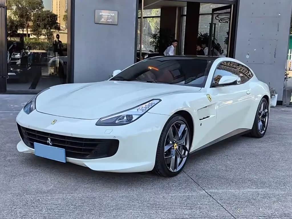 Ferrari GTC4Lusso