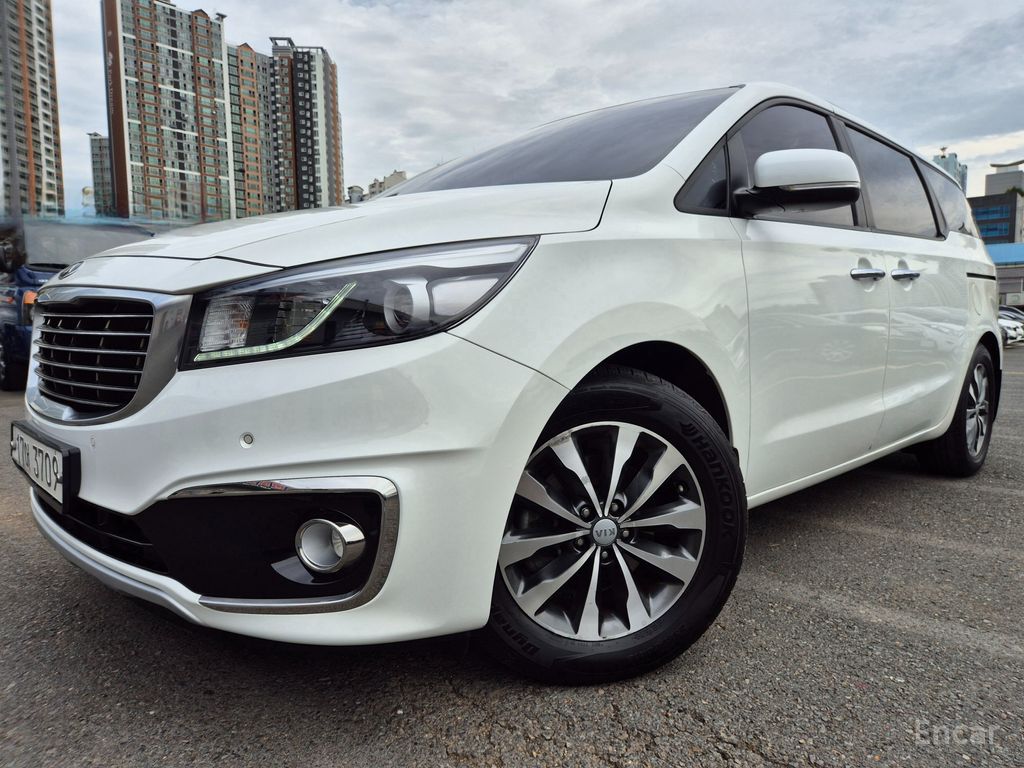 Kia Carnival