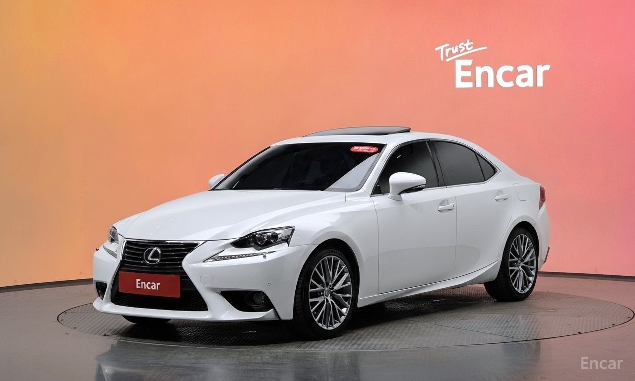 Lexus IS