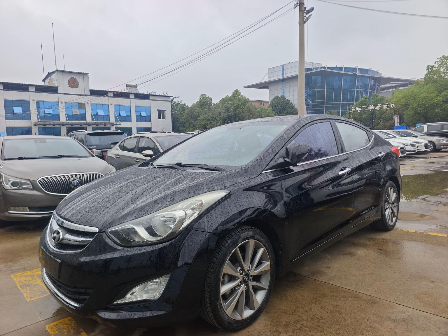 Hyundai Elantra