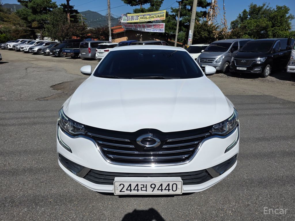Renault SM6