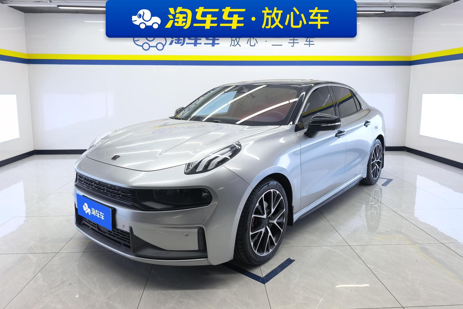 Lynk & Co 03